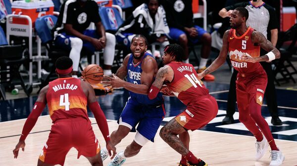 Игровой момент матча НБА Лос-Анджелес Клипперс - Денвер