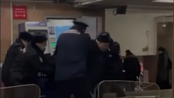 Задержание пассажира московского метро