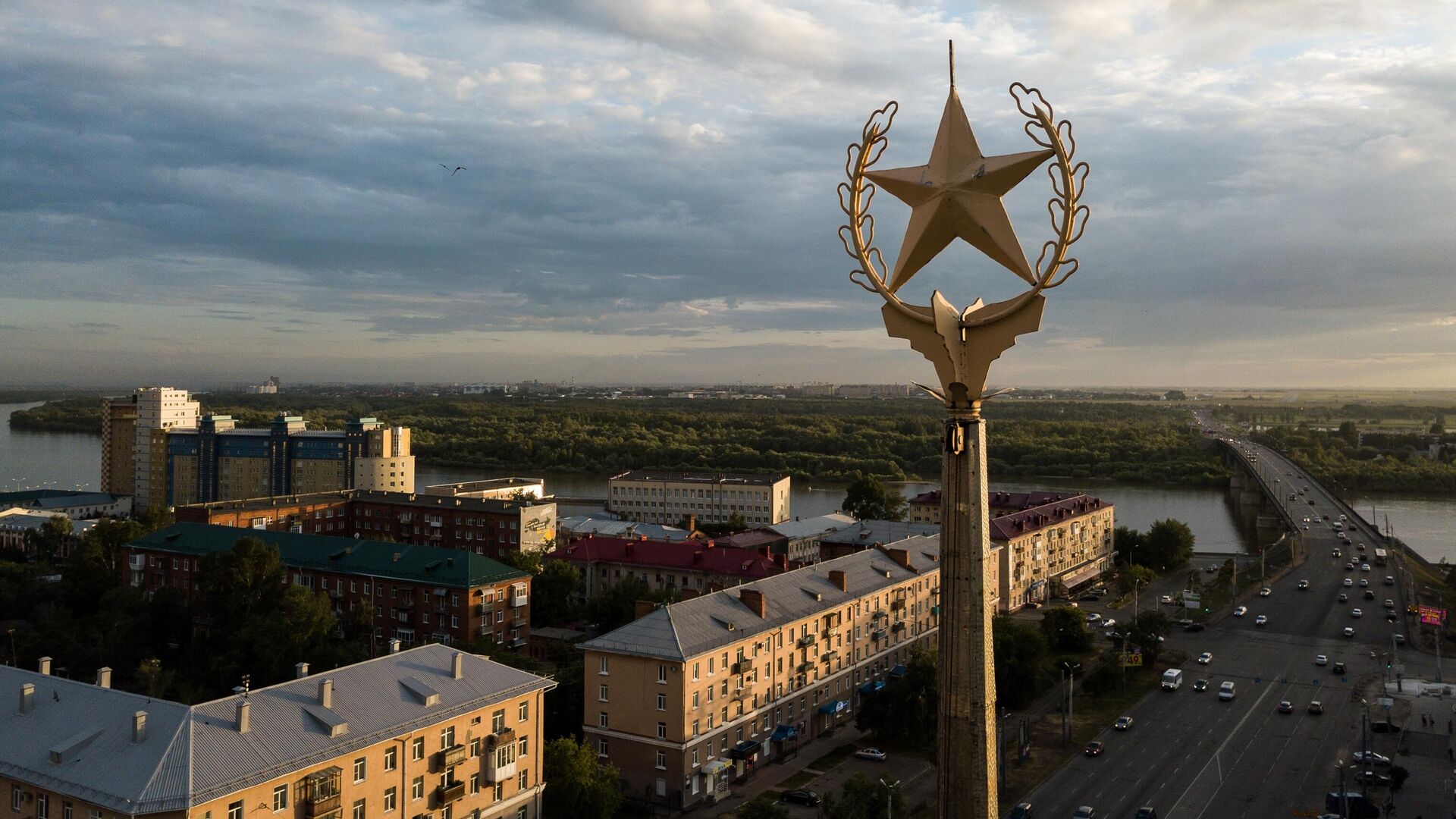 Дом со шпилем на улице Карла Маркса в Омске - РИА Новости, 1920, 28.12.2020