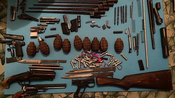 Кадры задержания торговцев оружием сотрудниками ФСБ