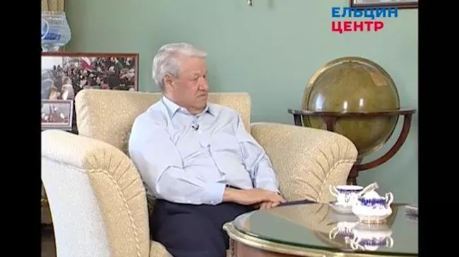 Нам с Горбачевым не по пути!” Кадры из видеомемуаров Бориса Ельцина