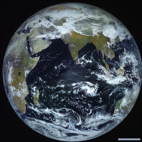 Фотография Земли, сделанная космическим аппаратом Электро-Л