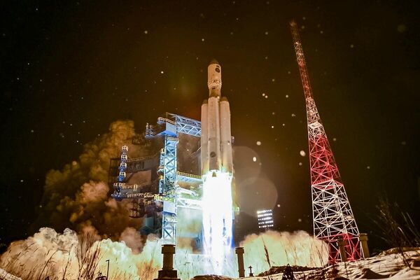 Пуск ракеты-носителя тяжелого класса Ангара-А5 с космодрома Плесецк