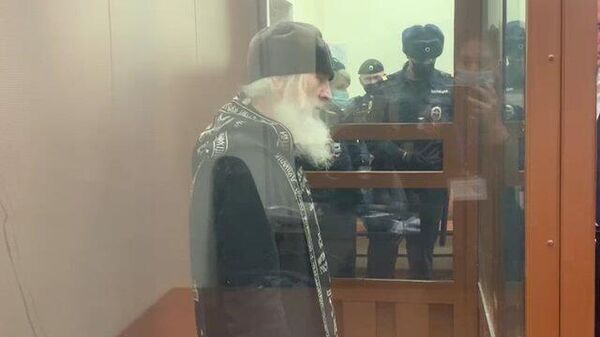 Бывший схимонах Сергий арестован на два месяца. Кадры из зала суда
