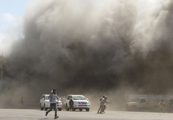 Взрыв в аэропорту города Аден, Йемен