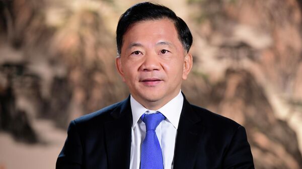 Генеральный директор Медиакорпорации Китая Шэнь Хайсюн обратился с новогодним поздравлением к зарубежной аудитории