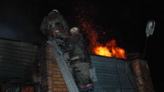 Ликвидация пожара в городе Бородино Красноярской области, где погибли три человека