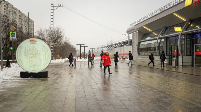 Благоустройство территории возле станций метро и МЦД Славянский бульвар 