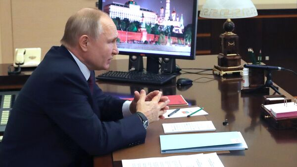 Президент РФ Владимир Путин провел совещание по вопросам социальной защиты населения