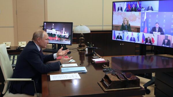 Президент РФ Владимир Путин проводит в режиме видеоконференции совещание по вопросам социальной защиты населения