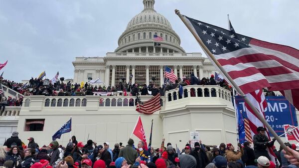 Беспорядки у Капитолия в Вашингтоне