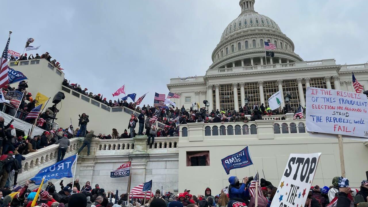 Акция протеста сторонников Д. Трампа в Вашингтоне - РИА Новости, 1920, 07.01.2021