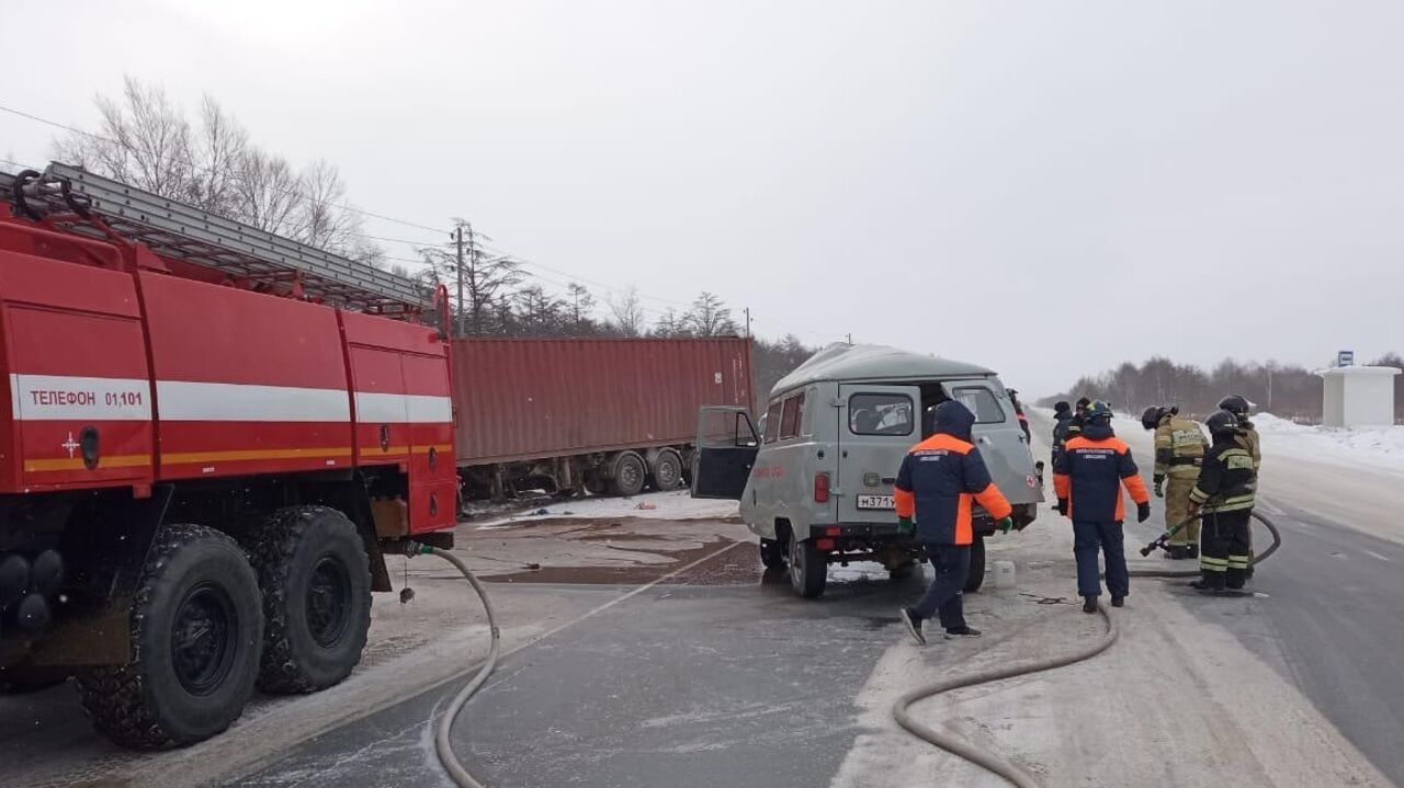 На Сахалине два человека погибли в ДТП с машиной медслужбы - РИА Новости,  08.01.2021