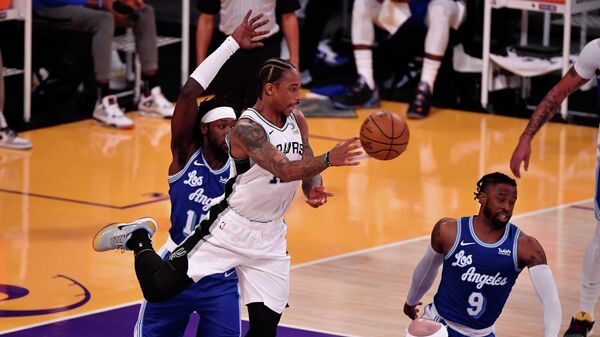Матч НБА между командами Лос-Анджелес Лейкерс и Сан-Антонио Спёрс