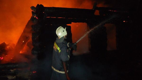 Тушение пожара в частном доме по улице Трактовой поселка Боровский Тюменского района