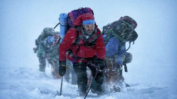 Кадр из фильма Эверест