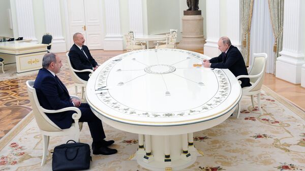 Встреча президентов России, Азербайджана и премьер-министра Армении