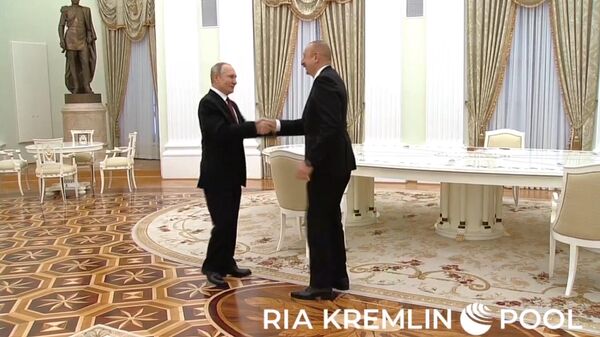 Путин пожал руки Алиеву и Пашиняну перед началом переговоров по Карабаху