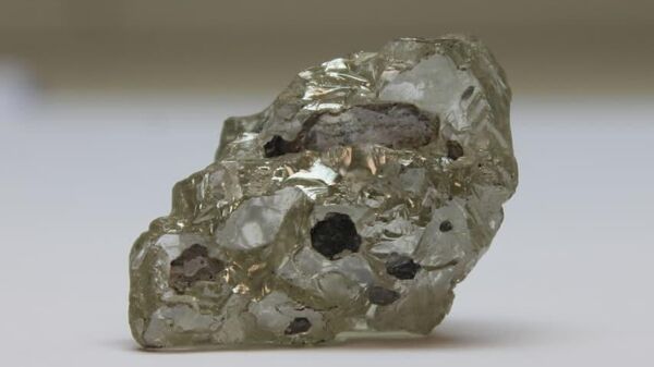109-каратный алмаз, добытый в первый день 2021 года на трубке Нюрбинская