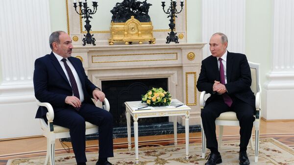 В Кремле рассказали о подготовке встречи Путина и Пашиняна