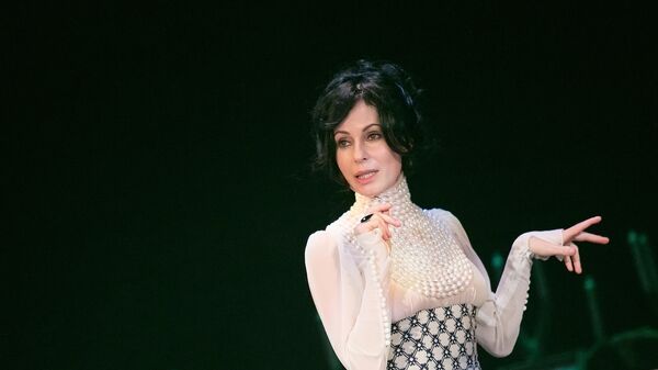 Ирина Апексимова, сцена из спектакля Чайка в Театре на Таганке