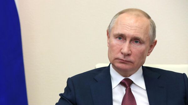  Президент РФ Владимир Путин проводит в режиме видеоконференции совещание с членами правительства РФ