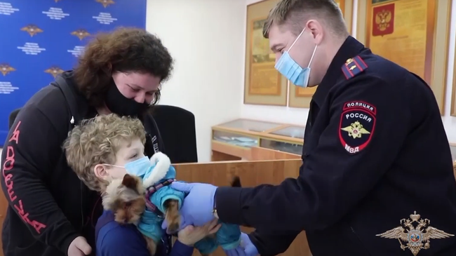 Нижегородские полицейские вернули мальчику похищенного щенка