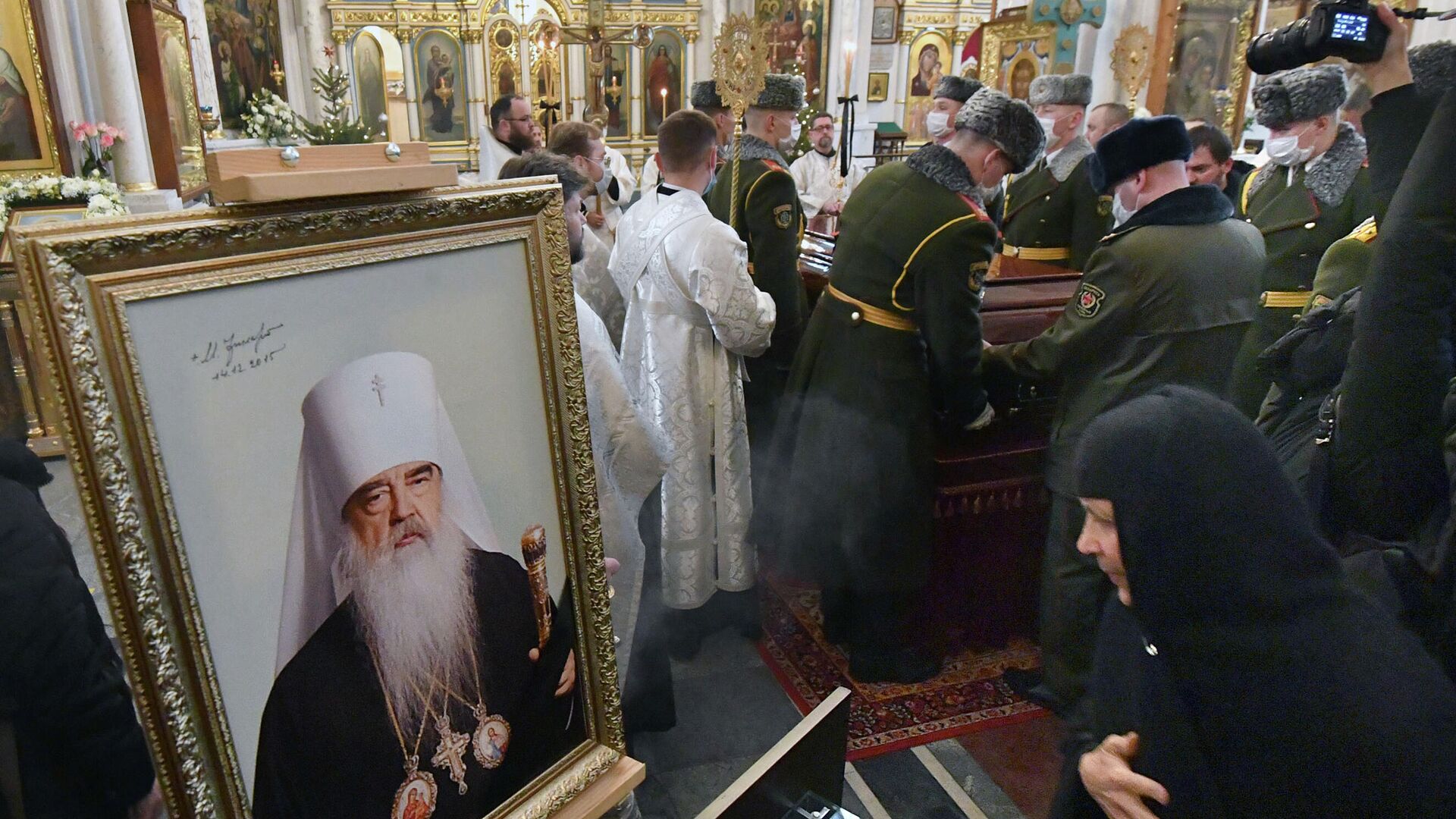 Прощание с почетным Патриаршим Экзархом всея Беларуси митрополитом Филаретом в Свято-Духовом кафедральном соборе Минска - РИА Новости, 1920, 21.05.2021