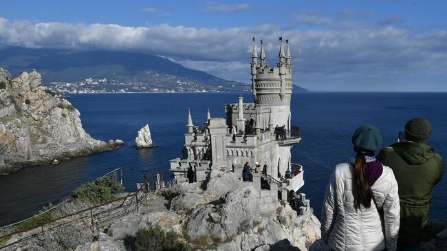 Дворец-замок Ласточкино гнездо в Крыму