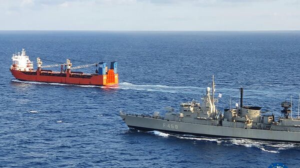 Спецназ Военно-морских сил Греции высадился на российский торговый корабль Адлер в Средиземном море