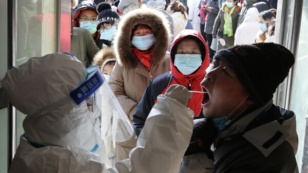 Тестирование на коронавирус в провинции Хэбэй в Китае 