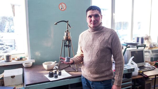 Сотрудник лаборатории новых металлургических процессов ТНЦ СО РАН Константин Болгару