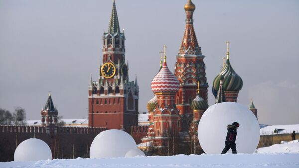 Покровский собор и Спасская башня Кремля