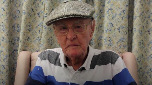 111-летний житель Австралии Декстер Крюгер