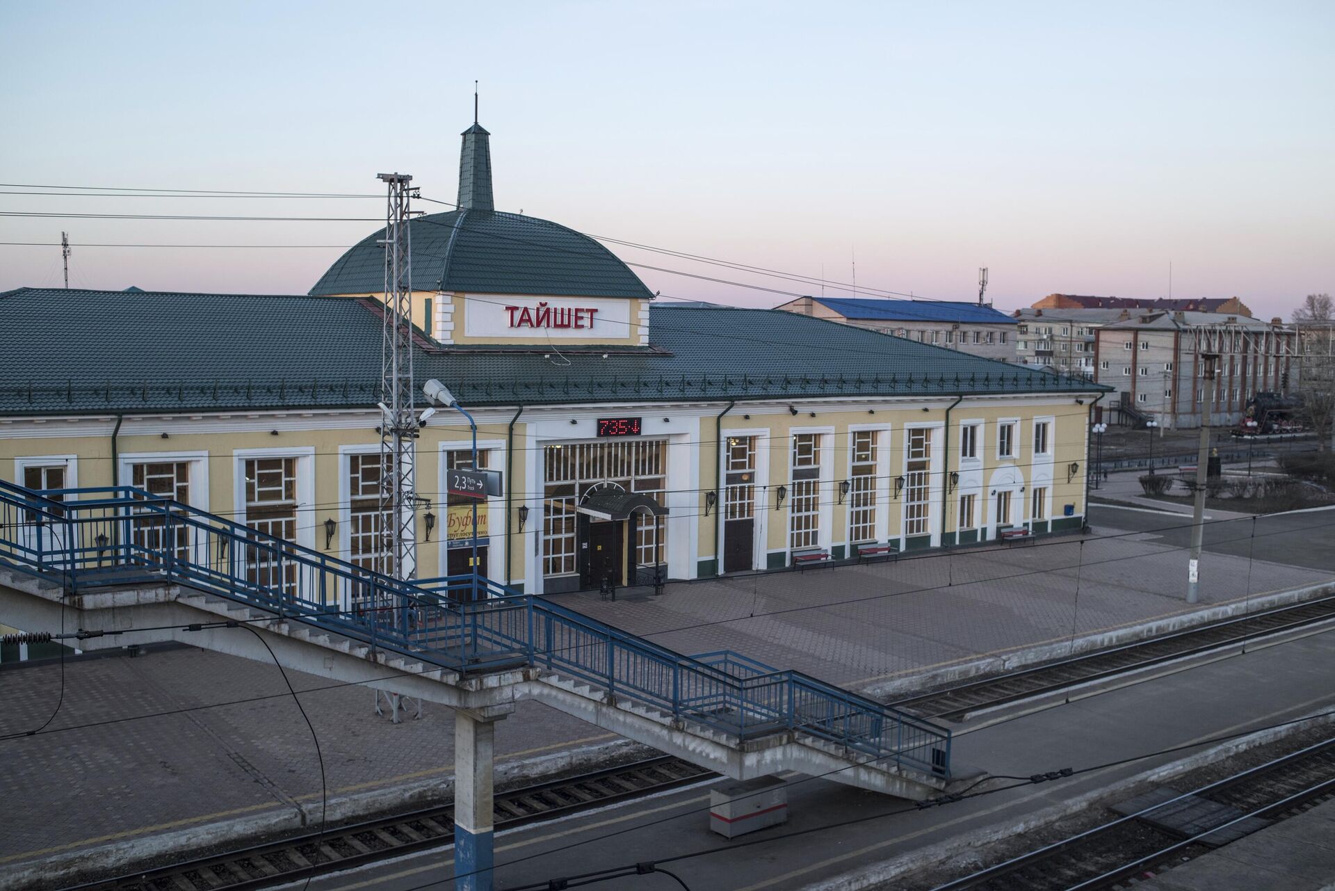 Здание железнодорожного вокзала в городе Тайшет - РИА Новости, 1920, 15.01.2021