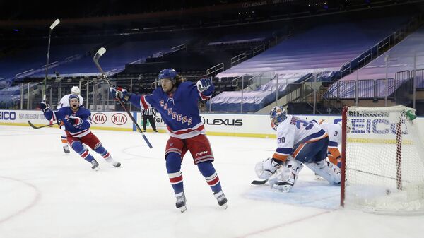 Артемий Панарин в матче НХЛ против Нью-Йорк Айлендерс