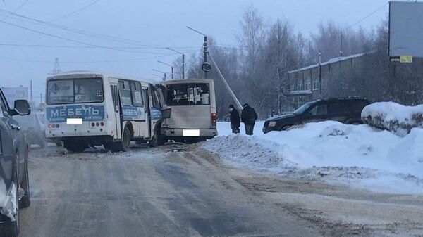 На месте ДТП с участием двух автобусов в Костроме