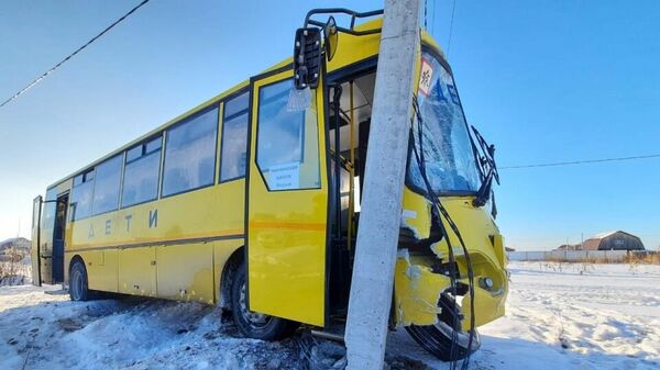 На месте ДТПс участием школьного автобуса в Тюменской области