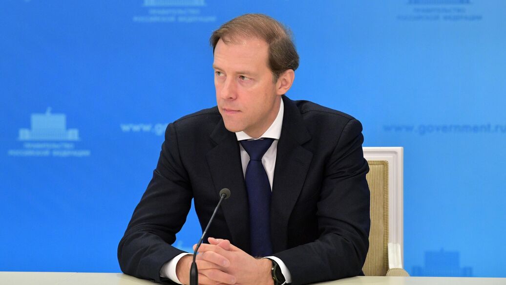 Мантуров ответил на вопрос о ценах на авто после изменений в утильсборе