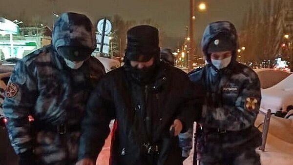 В Казани военнослужащие Росгвардии помогли замерзавшему мужчине