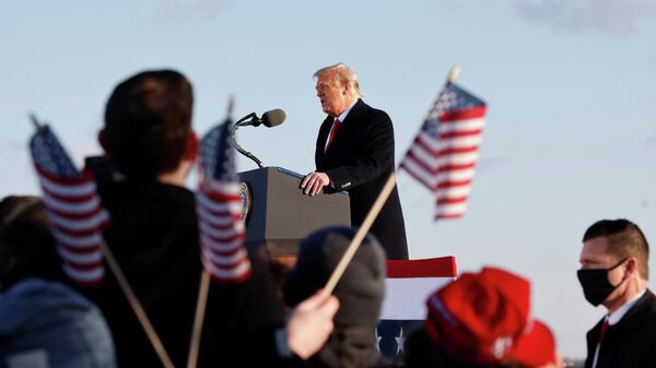 Президент США Дональд Трамп во время выступления на базе Эндрюс, штат Мэриленд