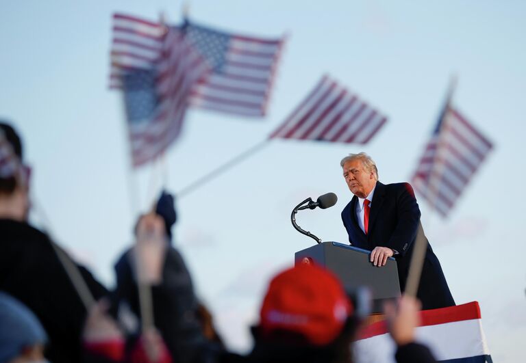 Президент США Дональд Трамп во время выступления на базе Эндрюс, штат Мэриленд