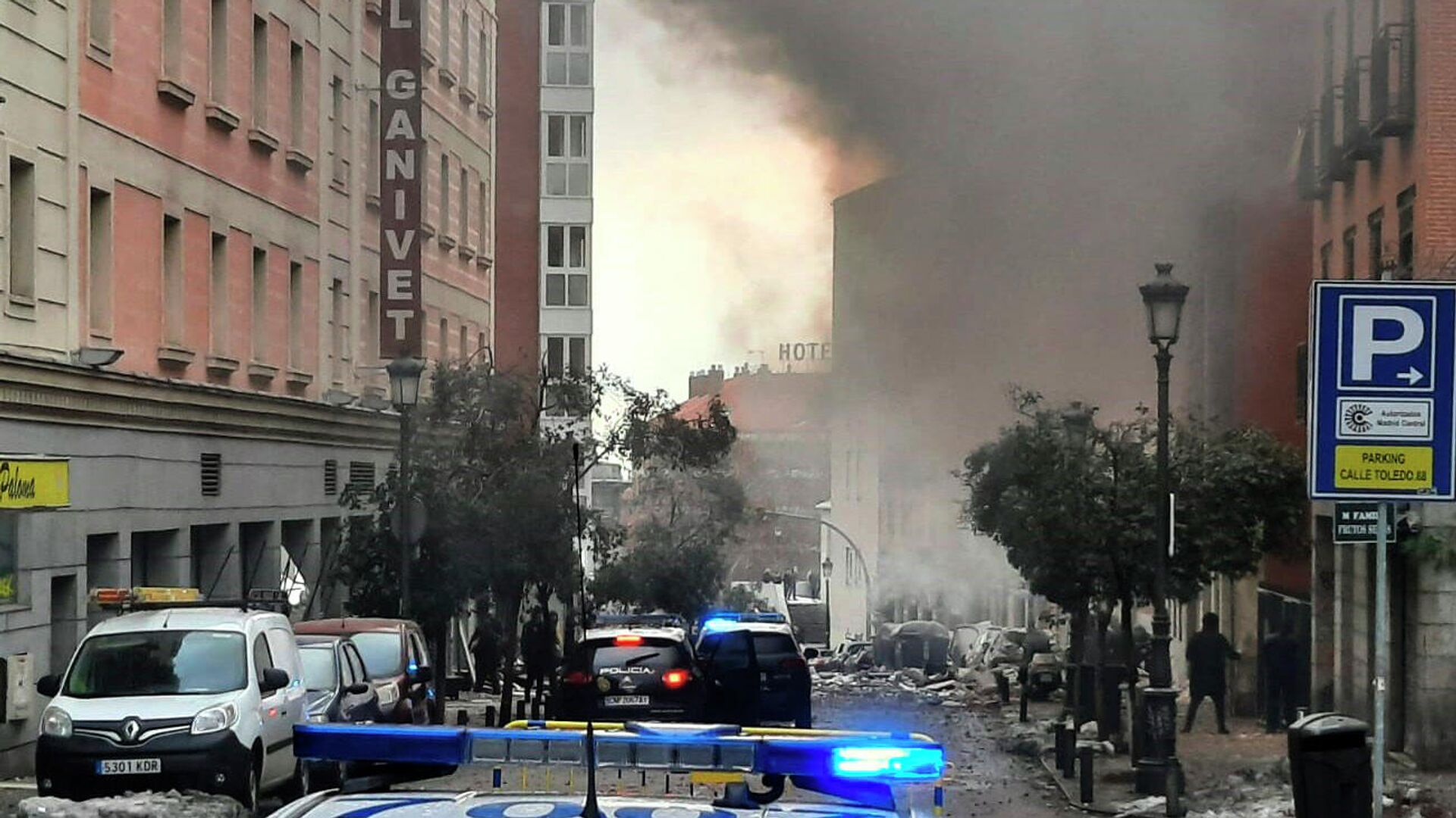 На месте взрыва здания в Мадриде - РИА Новости, 1920, 20.01.2021