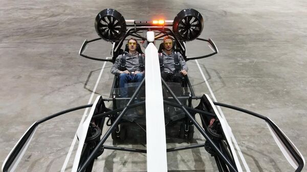 Испытание дрона-такси в помещении Малой спортивной арены олимпийского комплекса Лужники в Москве