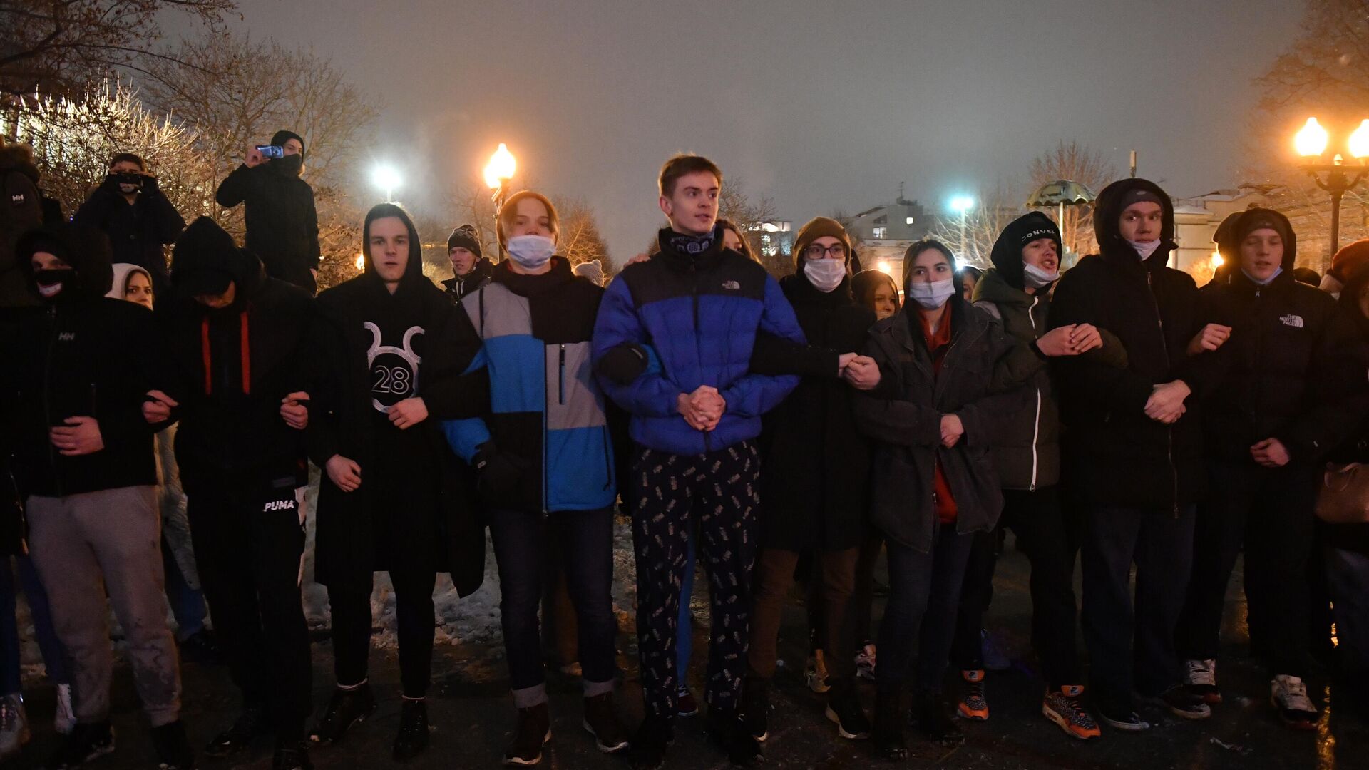 Участники несанкционированной акции сторонников Алексея Навального - РИА Новости, 1920, 29.01.2021