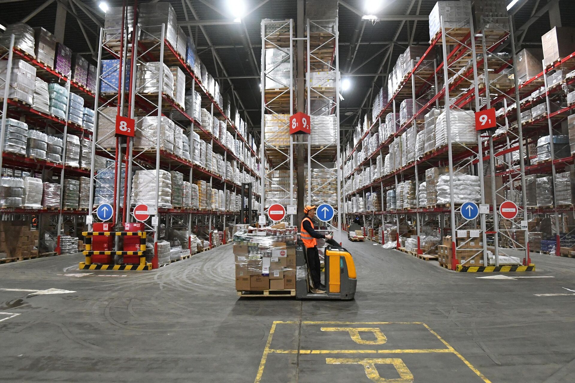 Распределительный центр компании X5 Retail Group в Подмосковье