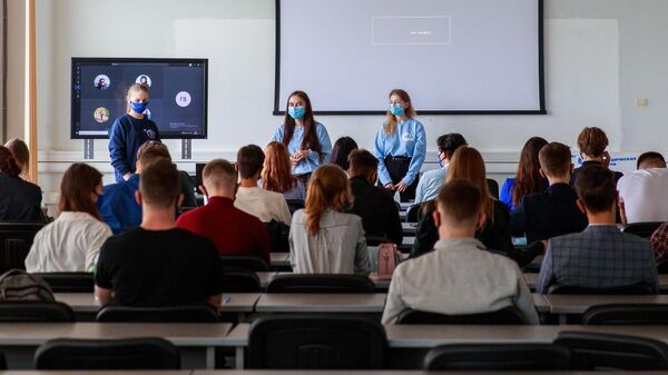 Студенты в аудитории Дальневосточного федерального университета во Владивостоке