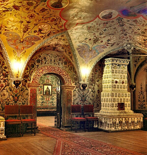 Интерьер Теремного дворца в Московском Кремле