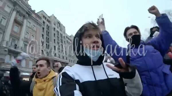 Прогулка блогера Кости Киевского на несанкционированный митинг в Москве