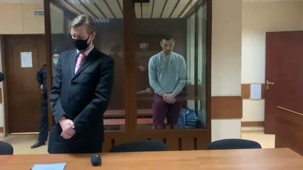 Тимура Салихова заключили под стражу на два месяца. Кадры из зала суда